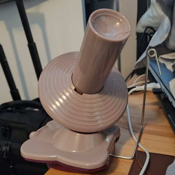Small yarn winder - Picture 1 of 1